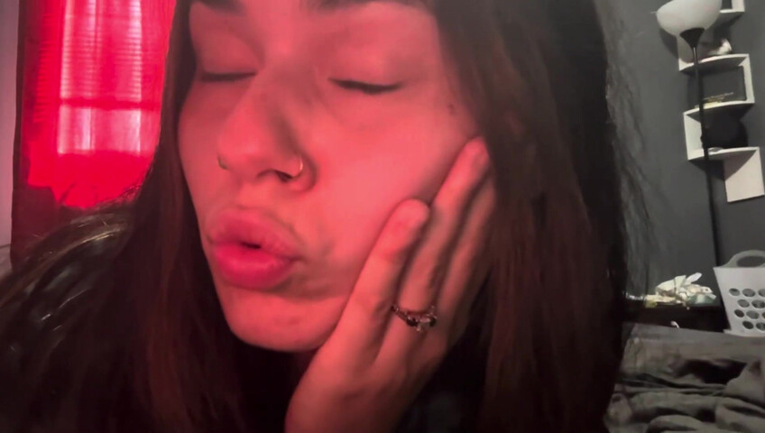 MadzzWorld - (kisses-licking)