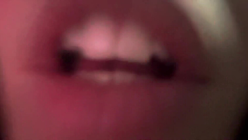 MadzzWorld - (kisses-licking)