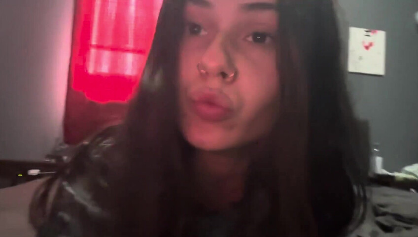 MadzzWorld - (kisses-licking)