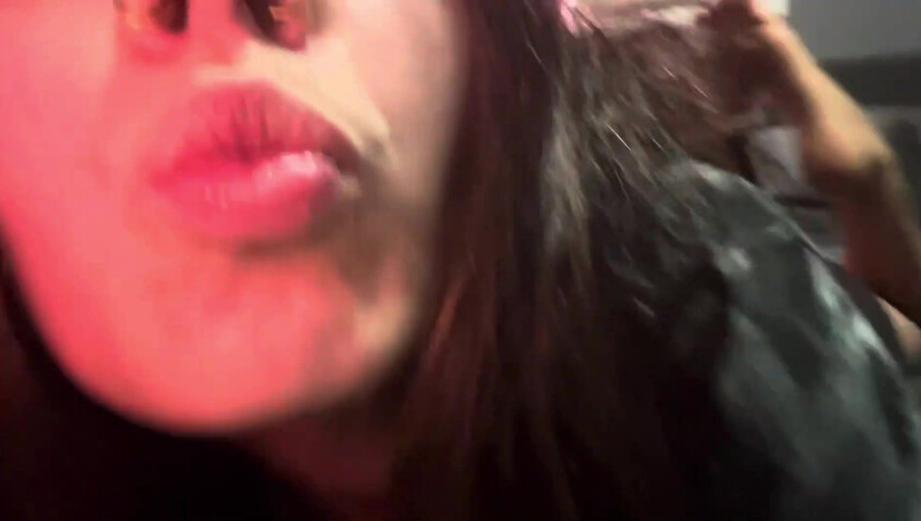 MadzzWorld - (kisses-licking)