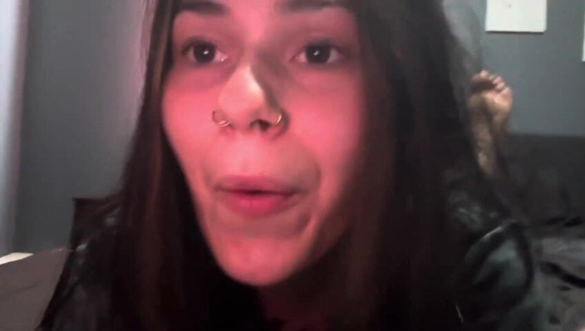 MadzzWorld - (kisses-licking)