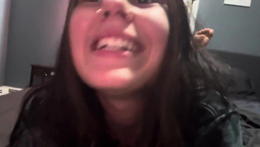 MadzzWorld - (kisses-licking)