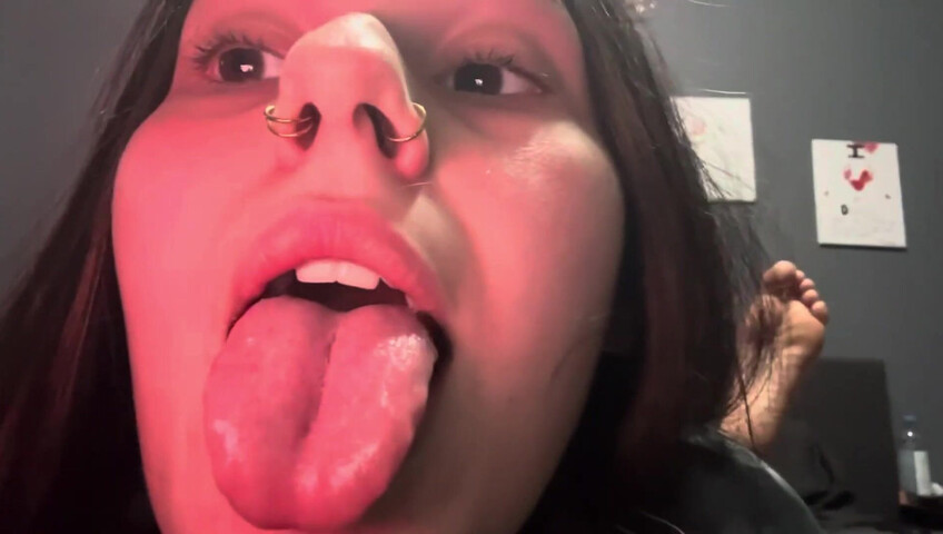 MadzzWorld - (kisses-licking)