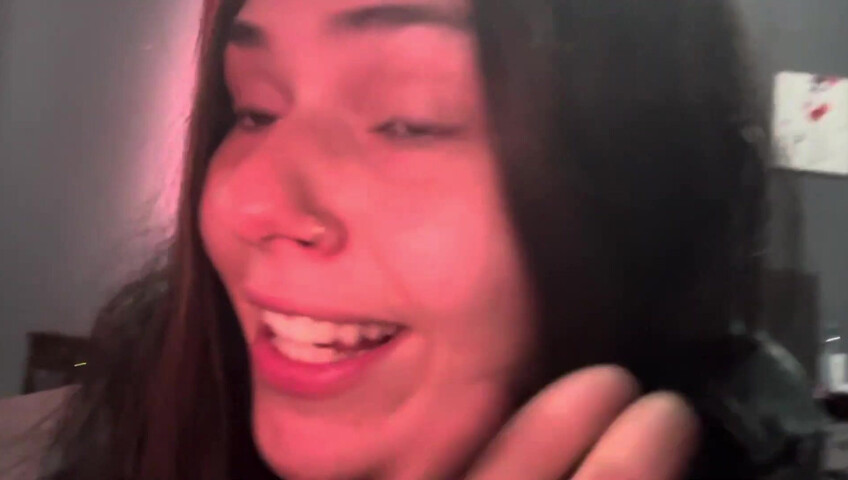 MadzzWorld - (kisses-licking)