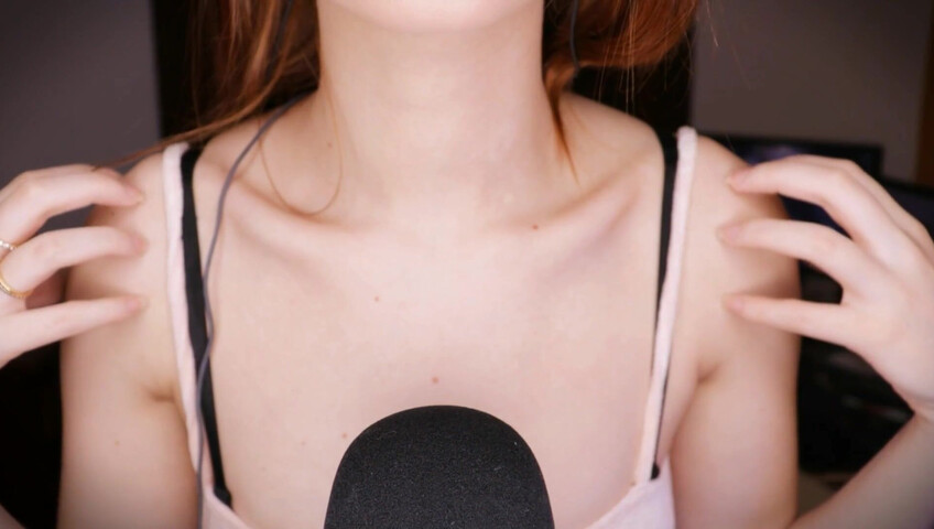 Maimy ASMR - Boobie Scratch