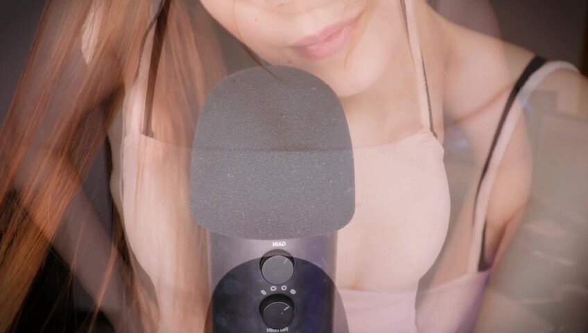 Maimy ASMR - Boobie Scratch