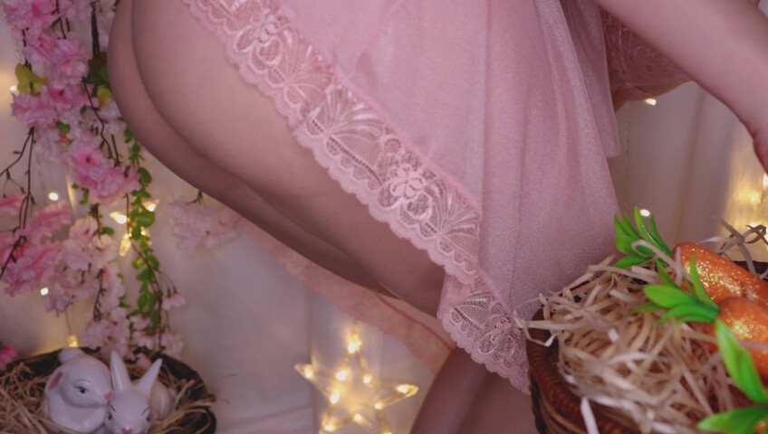 Maimy ASMR - Bunny Girl Wants Your Carrot