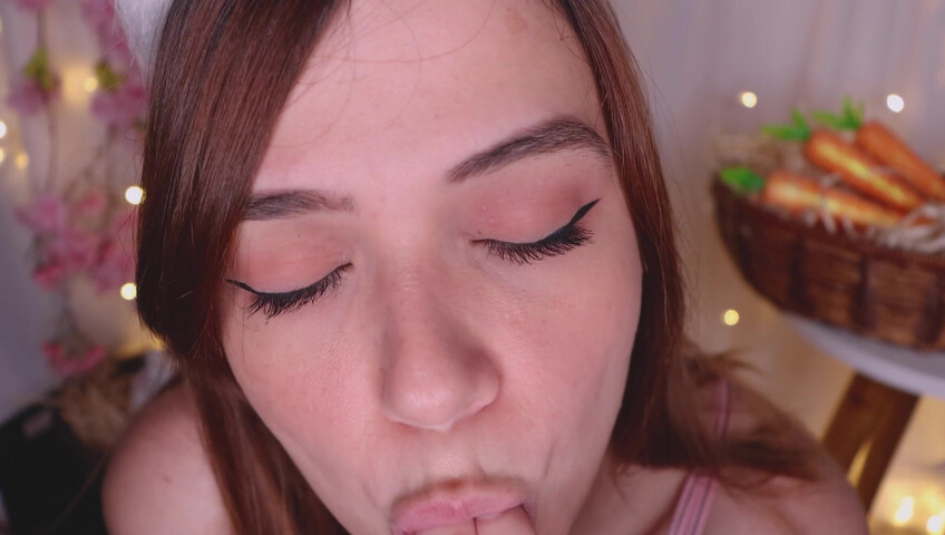 Maimy ASMR - Bunny Girl Wants Your Carrot