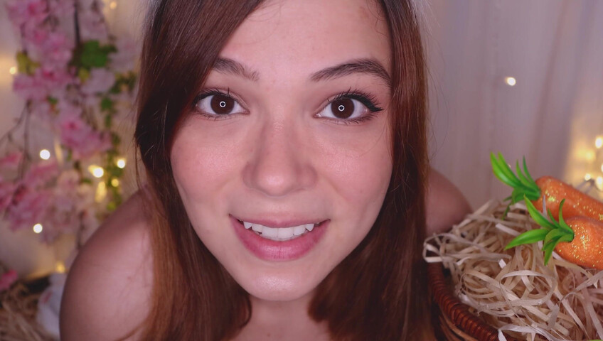 Maimy ASMR - Bunny Girl Wants Your Carrot