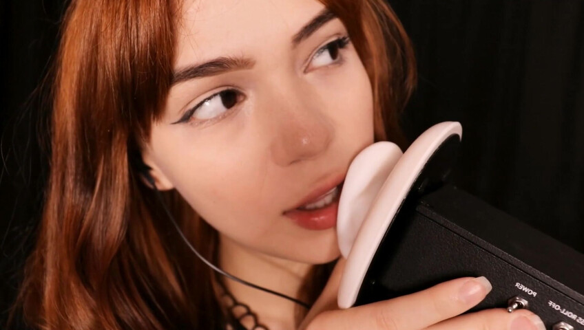 Maimy ASMR - Ear Licking