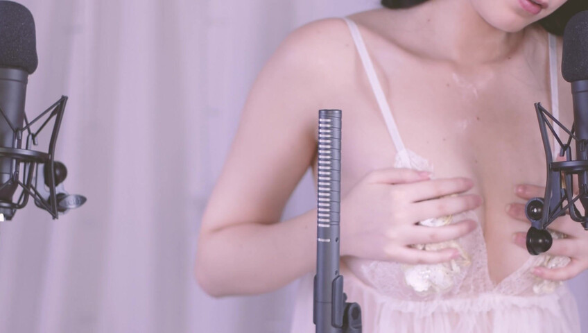 Maimy ASMR - Oil in My Body