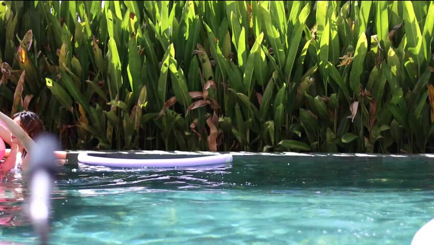 Maimy ASMR - Pool Live Stream