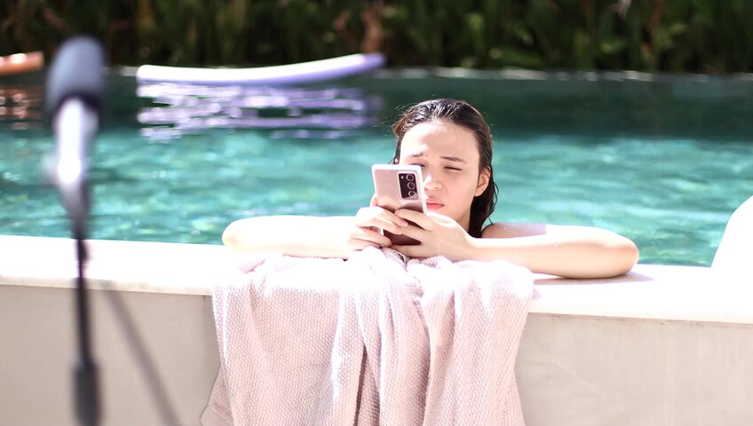 Maimy ASMR - Pool Live Stream