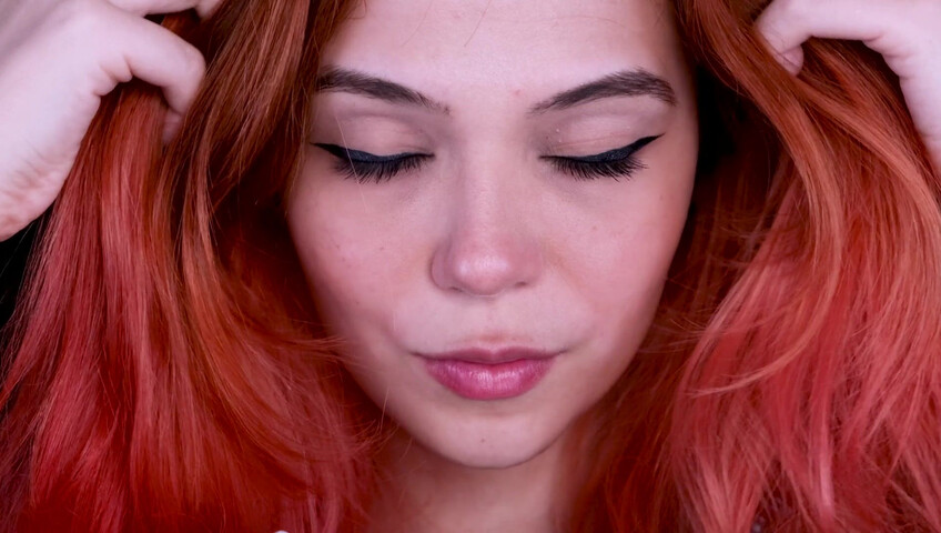 Maimy ASMR Patreon - Body Triggers - Hair Brushing - Breathing