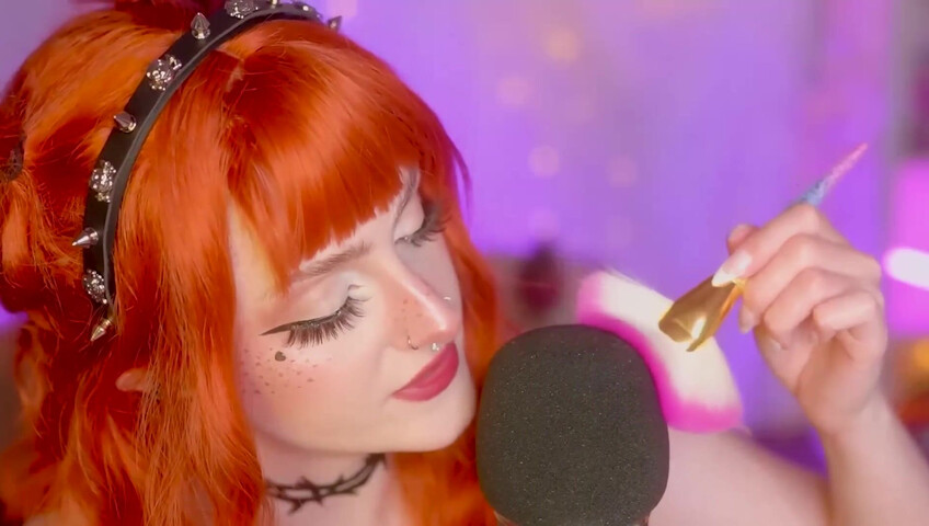 Mewlies ASMR - Close Your Eyes and Relax - Gentle Mic Brushing