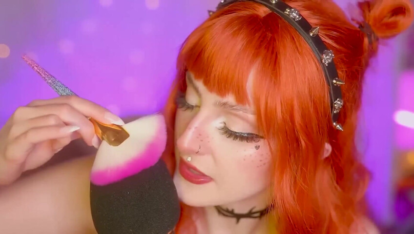 Mewlies ASMR - Close Your Eyes and Relax - Gentle Mic Brushing