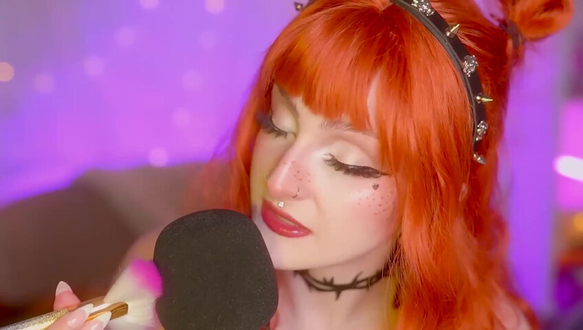 Mewlies ASMR - Close Your Eyes and Relax - Gentle Mic Brushing