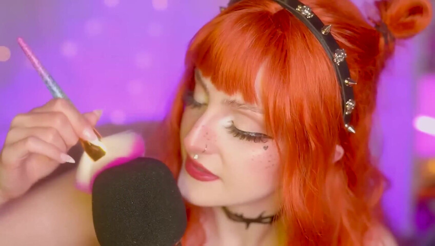 Mewlies ASMR - Close Your Eyes and Relax - Gentle Mic Brushing