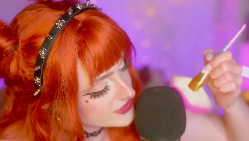 Mewlies ASMR - Close Your Eyes and Relax - Gentle Mic Brushing