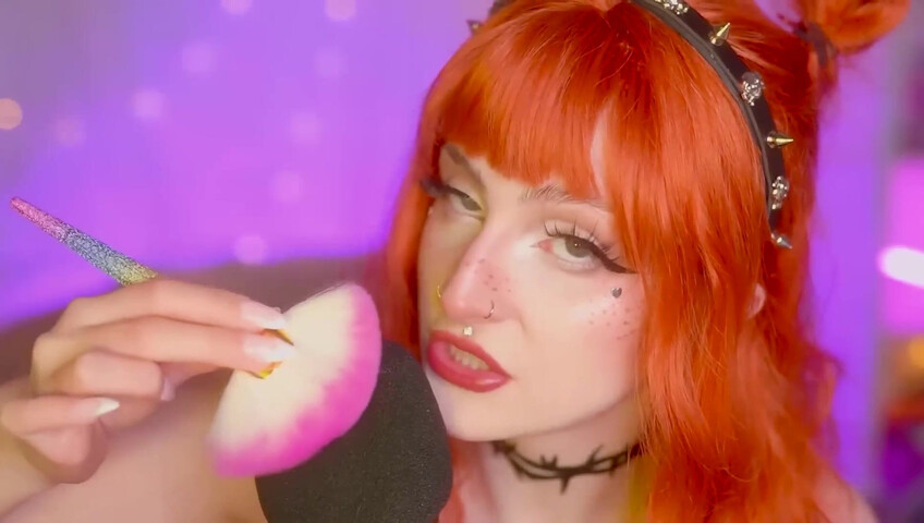 Mewlies ASMR - Close Your Eyes and Relax - Gentle Mic Brushing