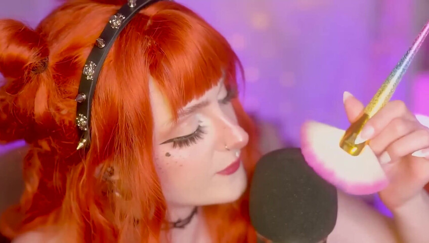 Mewlies ASMR - Close Your Eyes and Relax - Gentle Mic Brushing