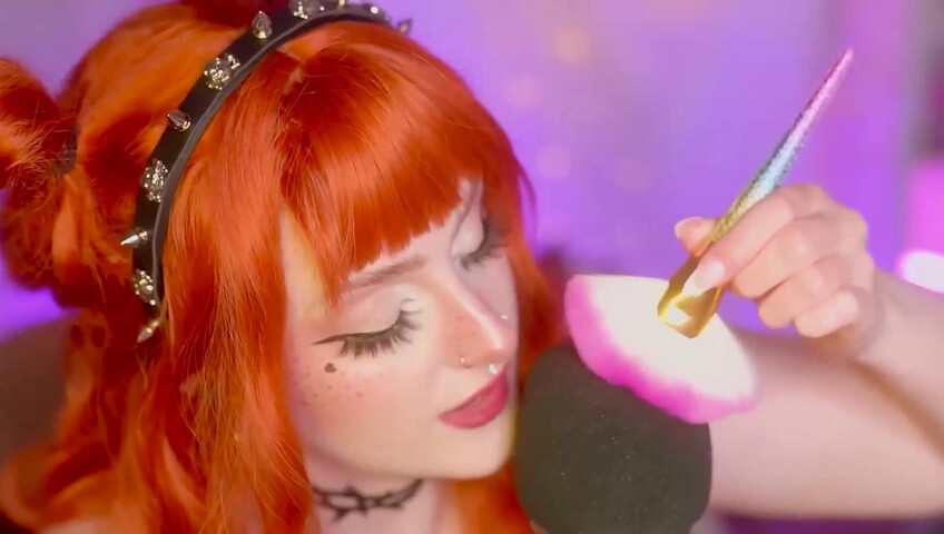 Mewlies ASMR - Close Your Eyes and Relax - Gentle Mic Brushing