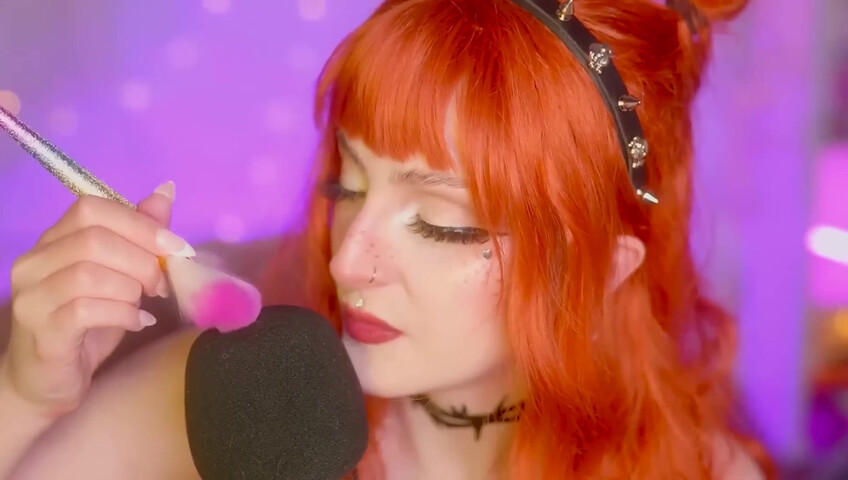 Mewlies ASMR - Close Your Eyes and Relax - Gentle Mic Brushing