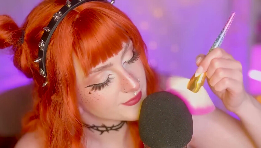 Mewlies ASMR - Close Your Eyes and Relax - Gentle Mic Brushing