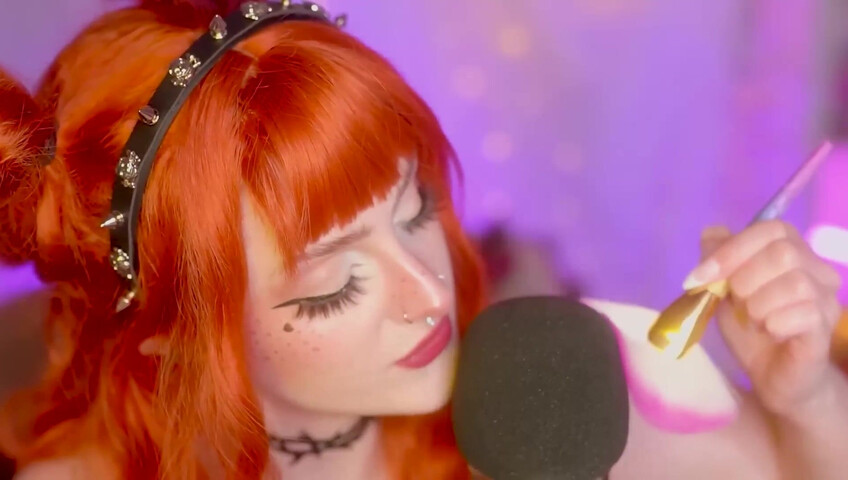 Mewlies ASMR - Close Your Eyes and Relax - Gentle Mic Brushing