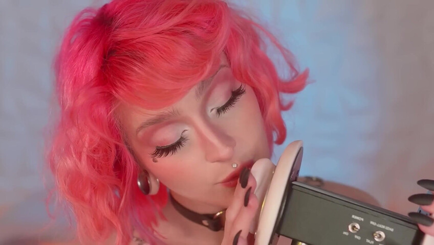 Mewlies ASMR - Ear Blowing ♡ Gentle Ear Massage