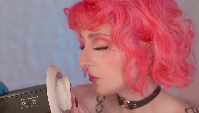 Mewlies ASMR - Ear Blowing ♡ Gentle Ear Massage