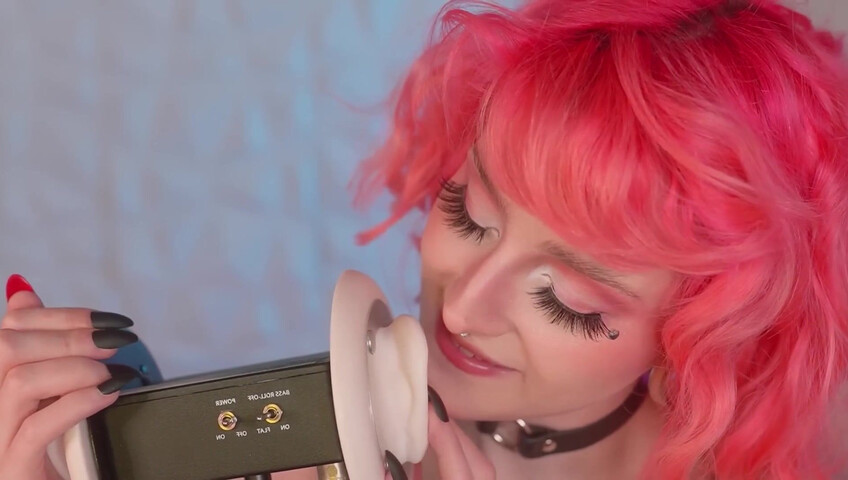 Mewlies ASMR - Ear Blowing ♡ Gentle Ear Massage