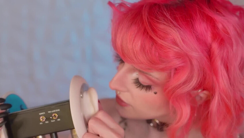 Mewlies ASMR - Ear Blowing ♡ Gentle Ear Massage