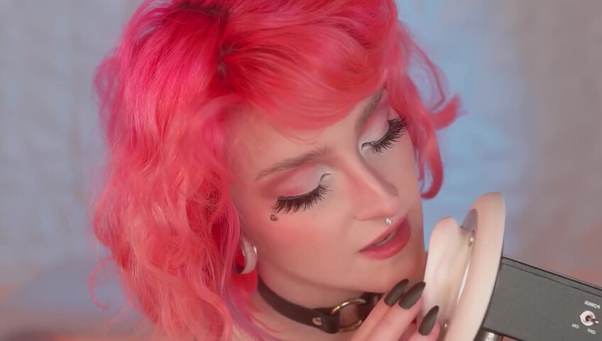 Mewlies ASMR - Ear Blowing ♡ Gentle Ear Massage