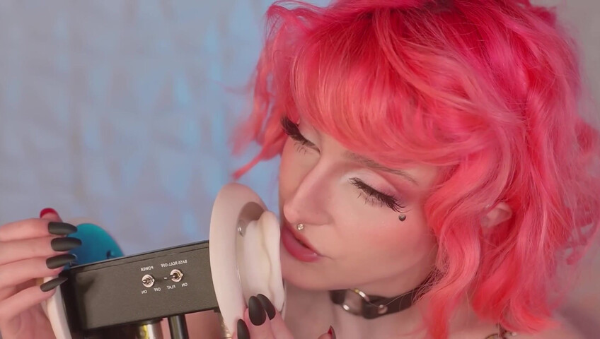 Mewlies ASMR - Ear Blowing ♡ Gentle Ear Massage