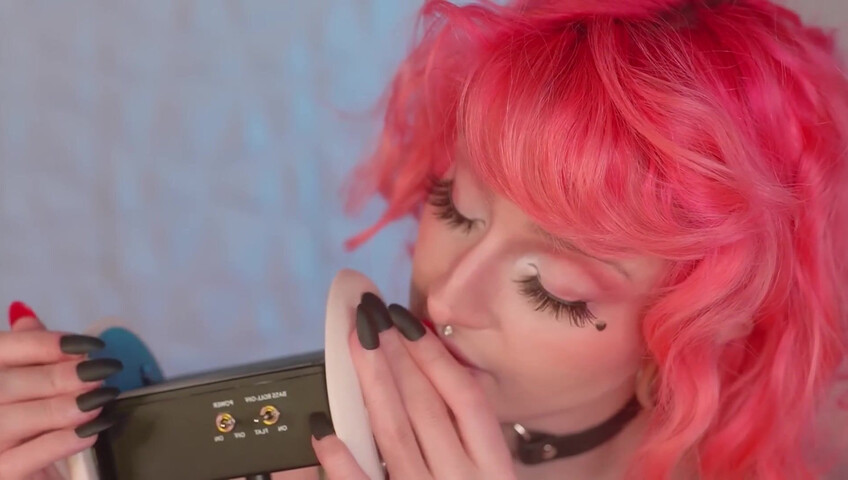 Mewlies ASMR - Ear Blowing ♡ Gentle Ear Massage