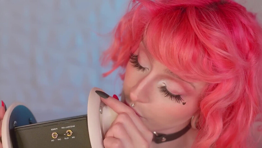 Mewlies ASMR - Ear Blowing ♡ Gentle Ear Massage