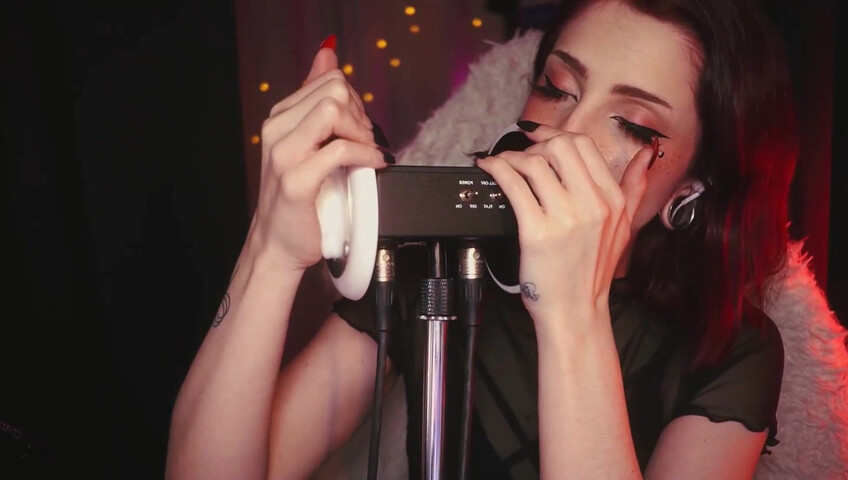 Mewlies ASMR - Patreon Exclusive  Blue-Tongue Ear Licking Just for You