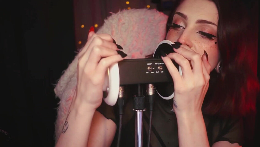 Mewlies ASMR - Patreon Exclusive  Blue-Tongue Ear Licking Just for You