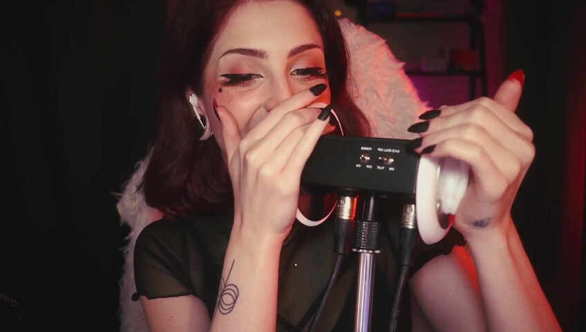 Mewlies ASMR - Patreon Exclusive  Blue-Tongue Ear Licking Just for You