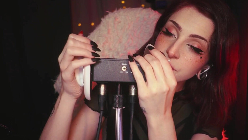 Mewlies ASMR - Patreon Exclusive  Blue-Tongue Ear Licking Just for You