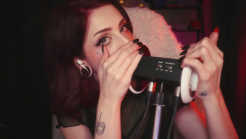 Mewlies ASMR - Patreon Exclusive  Blue-Tongue Ear Licking Just for You