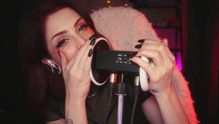 Mewlies ASMR - Patreon Exclusive  Blue-Tongue Ear Licking Just for You