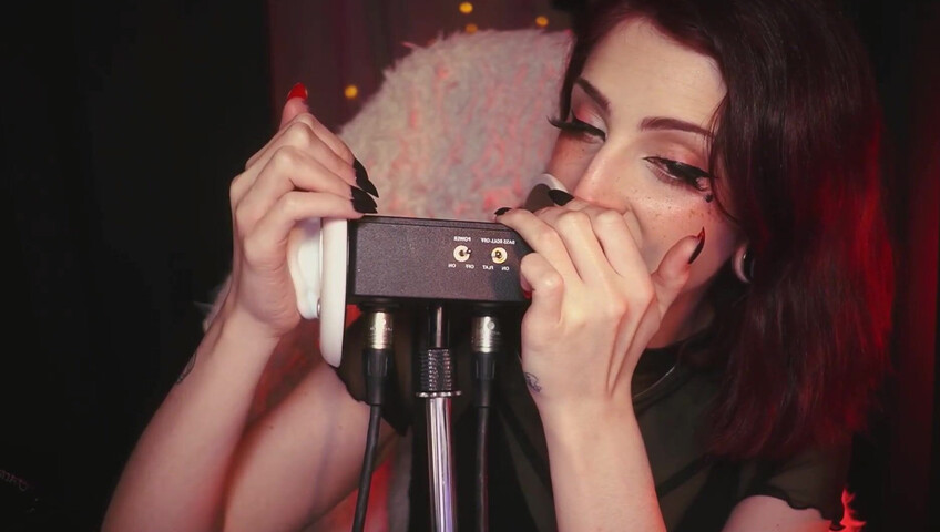 Mewlies ASMR - Patreon Exclusive  Blue-Tongue Ear Licking Just for You