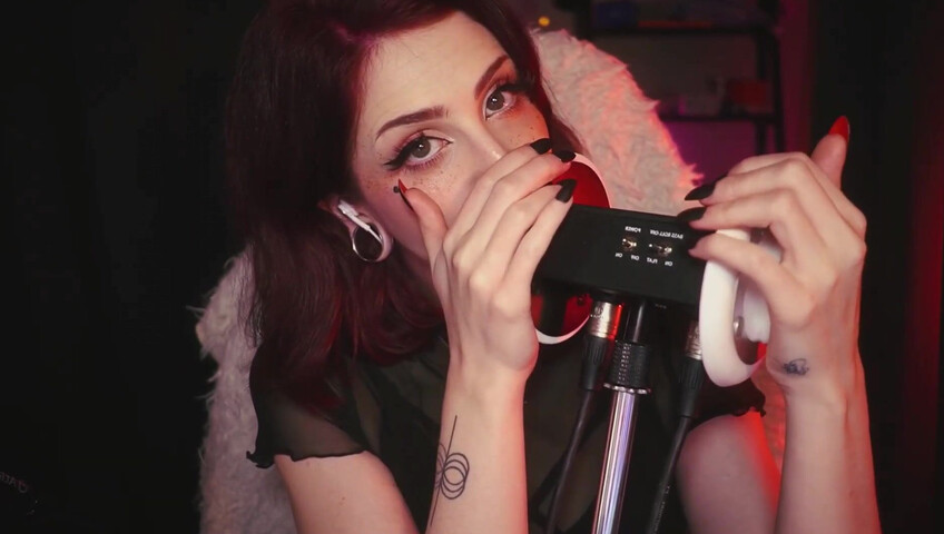 Mewlies ASMR - Patreon Exclusive  Blue-Tongue Ear Licking Just for You