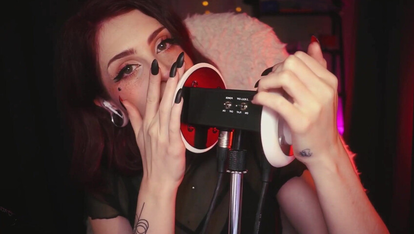 Mewlies ASMR - Patreon Exclusive  Blue-Tongue Ear Licking Just for You