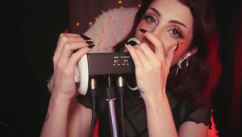 Mewlies ASMR - Patreon Exclusive  Blue-Tongue Ear Licking Just for You