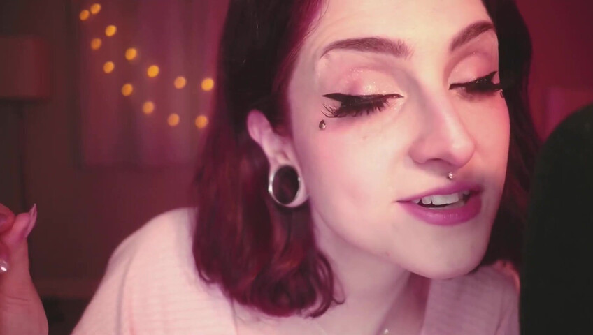 Mewlies ASMR - Patreon Exclusive  Blue-Tongue Ear Licking Just for You