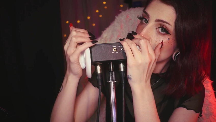 Mewlies ASMR - Patreon Exclusive  Blue-Tongue Ear Licking Just for You