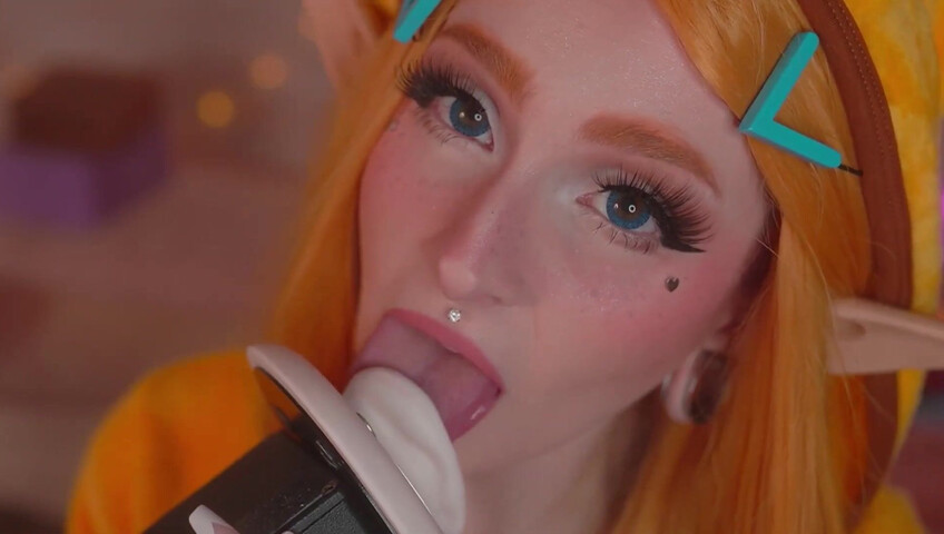 Mewlies ASMR - Sensual Ear Eating